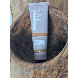 ILLUMINANCE Serum Tint Warm Caramel (417) Infused with skincare ingredients